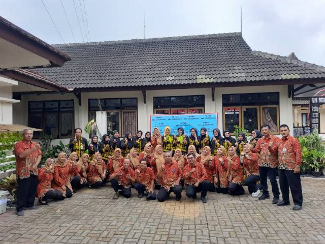 EVALUASI 10 PRORAM POKOK AKU HATINYA PKK TAHUN 2025